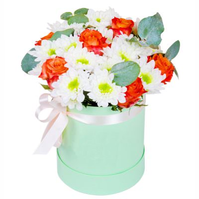 Букет из роз и хризантем в коробке «Рассвет»